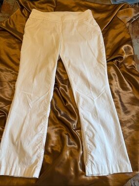 Westbound Woman White Pants (16W Short)